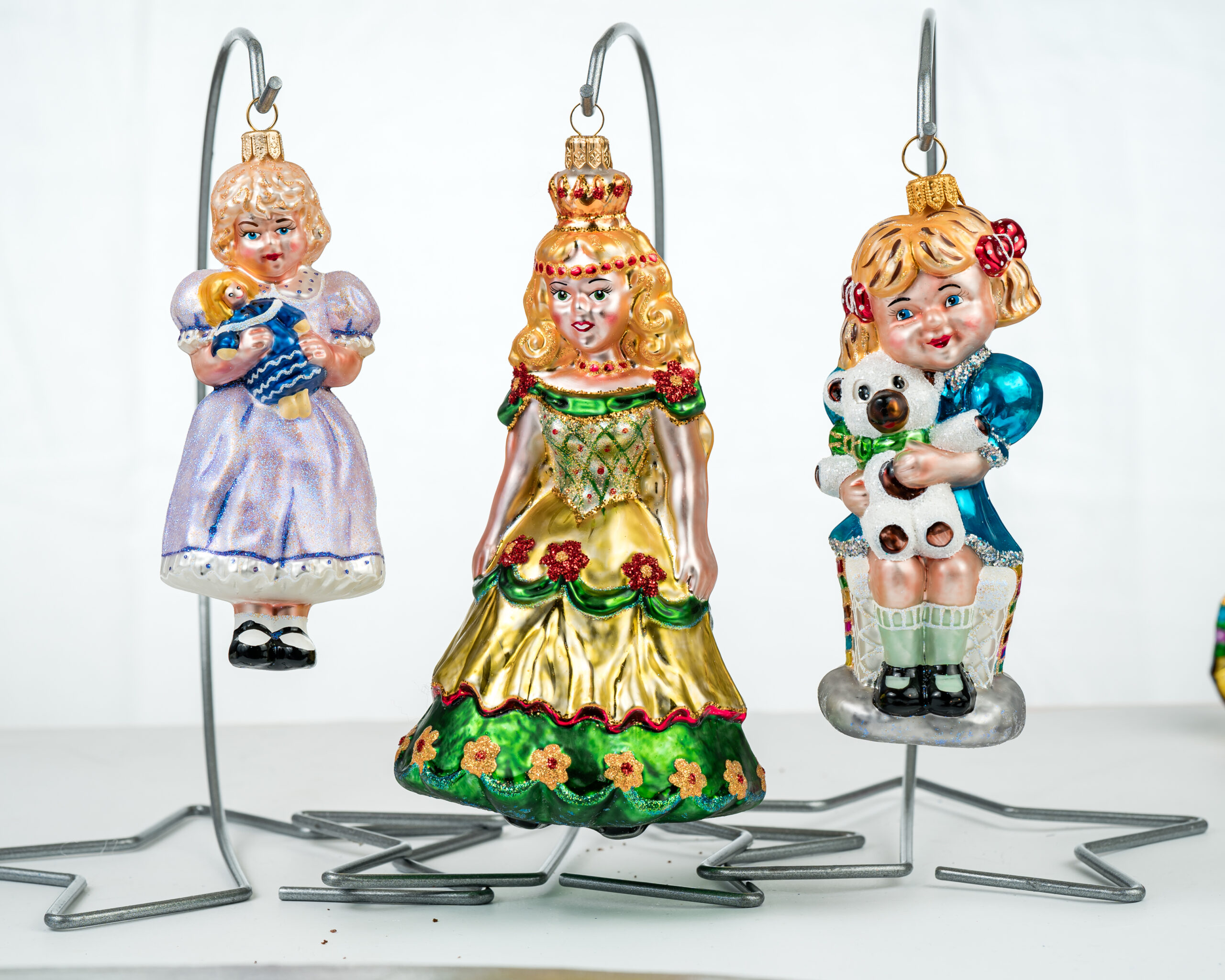 Christmas ornament Girl with Doll - Image 6