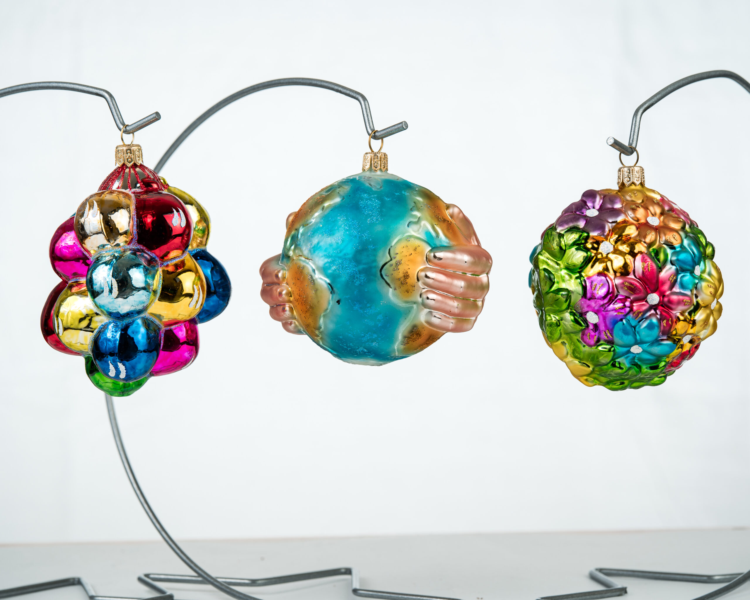 Christmas ornament Ball of Flowers - Image 5