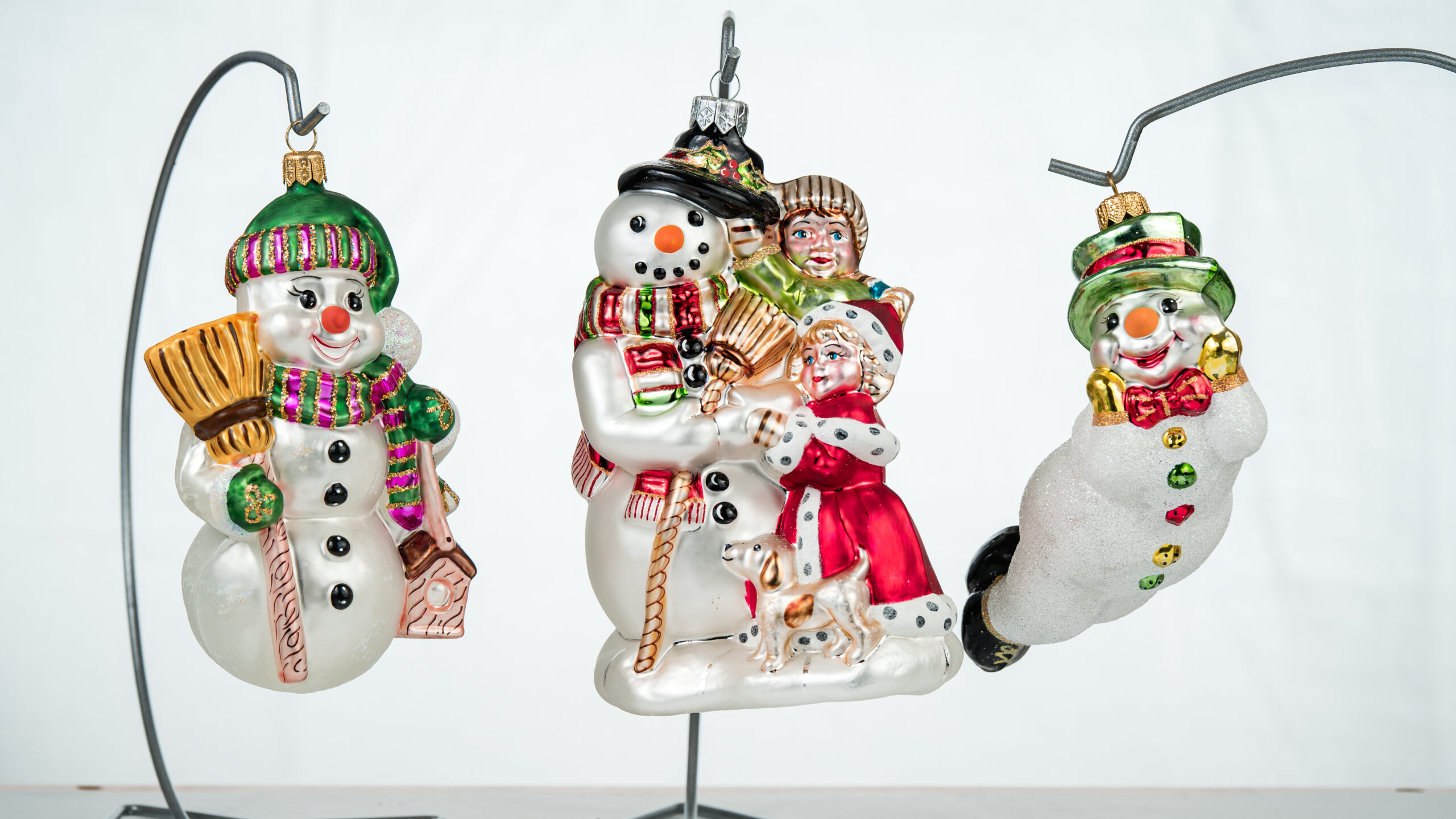 Christmas ornament Snowman with Bird-house - Image 11